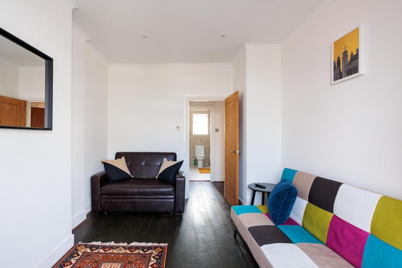 Entire Luxurious Flat Sleeps 4 Persons Apartment London Exterior photo