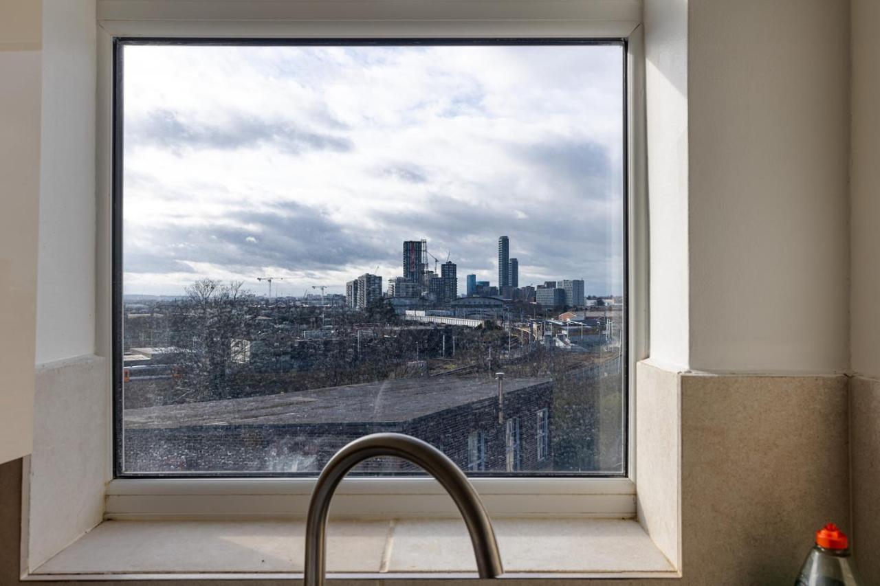Entire Luxurious Flat Sleeps 4 Persons Apartment London Exterior photo