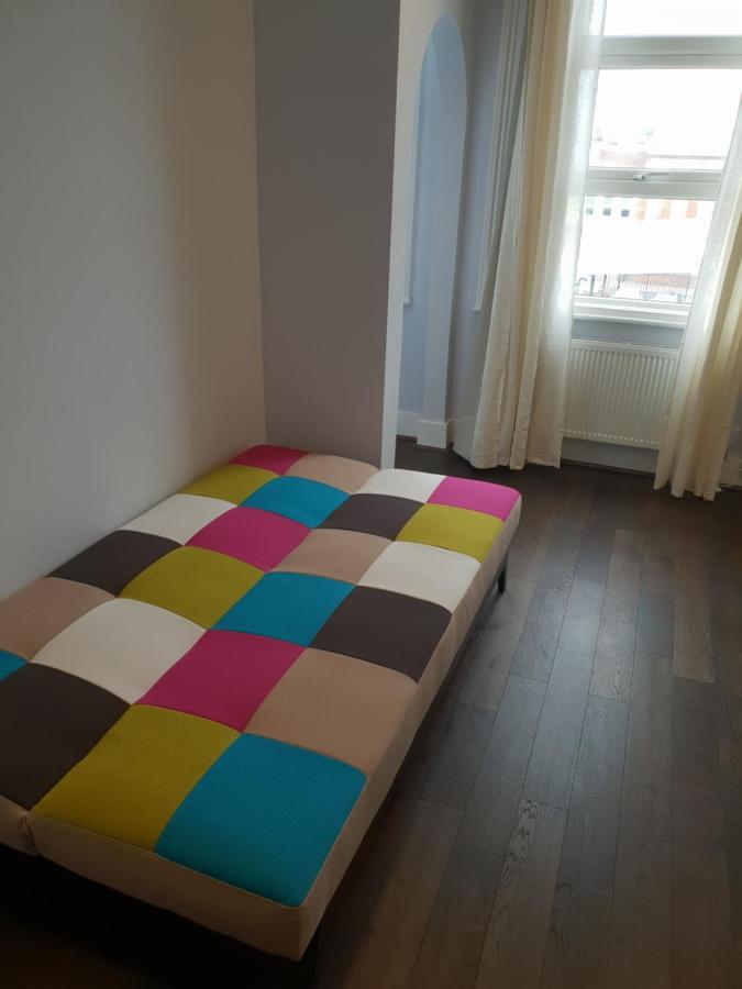 Entire Luxurious Flat Sleeps 4 Persons Apartment London Exterior photo