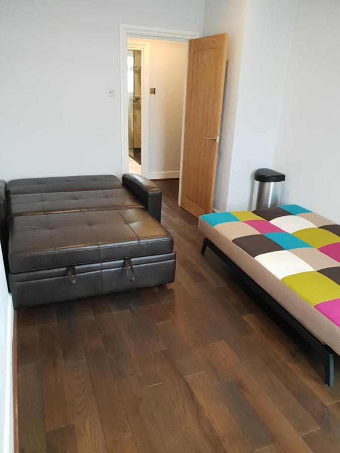Entire Luxurious Flat Sleeps 4 Persons Apartment London Exterior photo